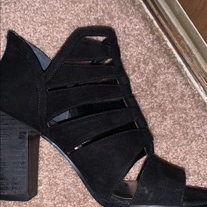 Black her booties. Worn once